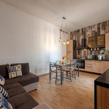 Stonehouse Oasis Apartment Sant Isidoro (Apulia)