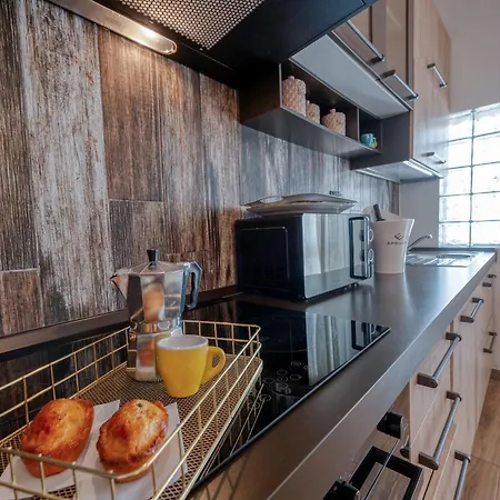 Stonehouse Oasis Apartment