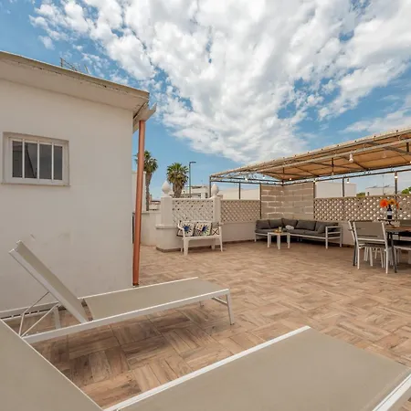 Stonehouse Oasis Apartament *