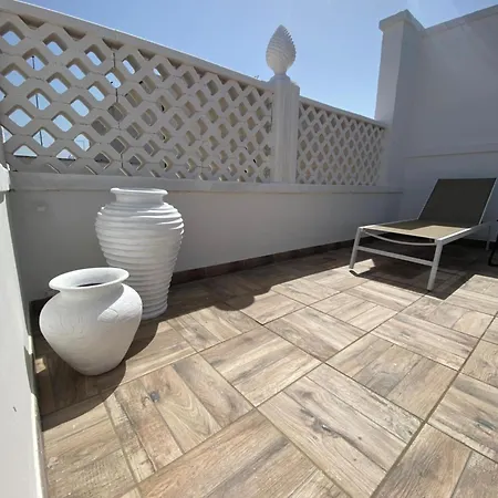 Stonehouse Oasis Apartment