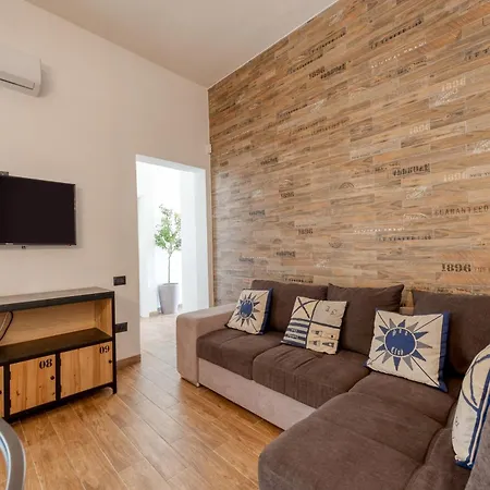 Stonehouse Oasis アパート サン・ティジドーロ