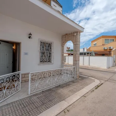 Stonehouse Oasis アパート サン・ティジドーロ